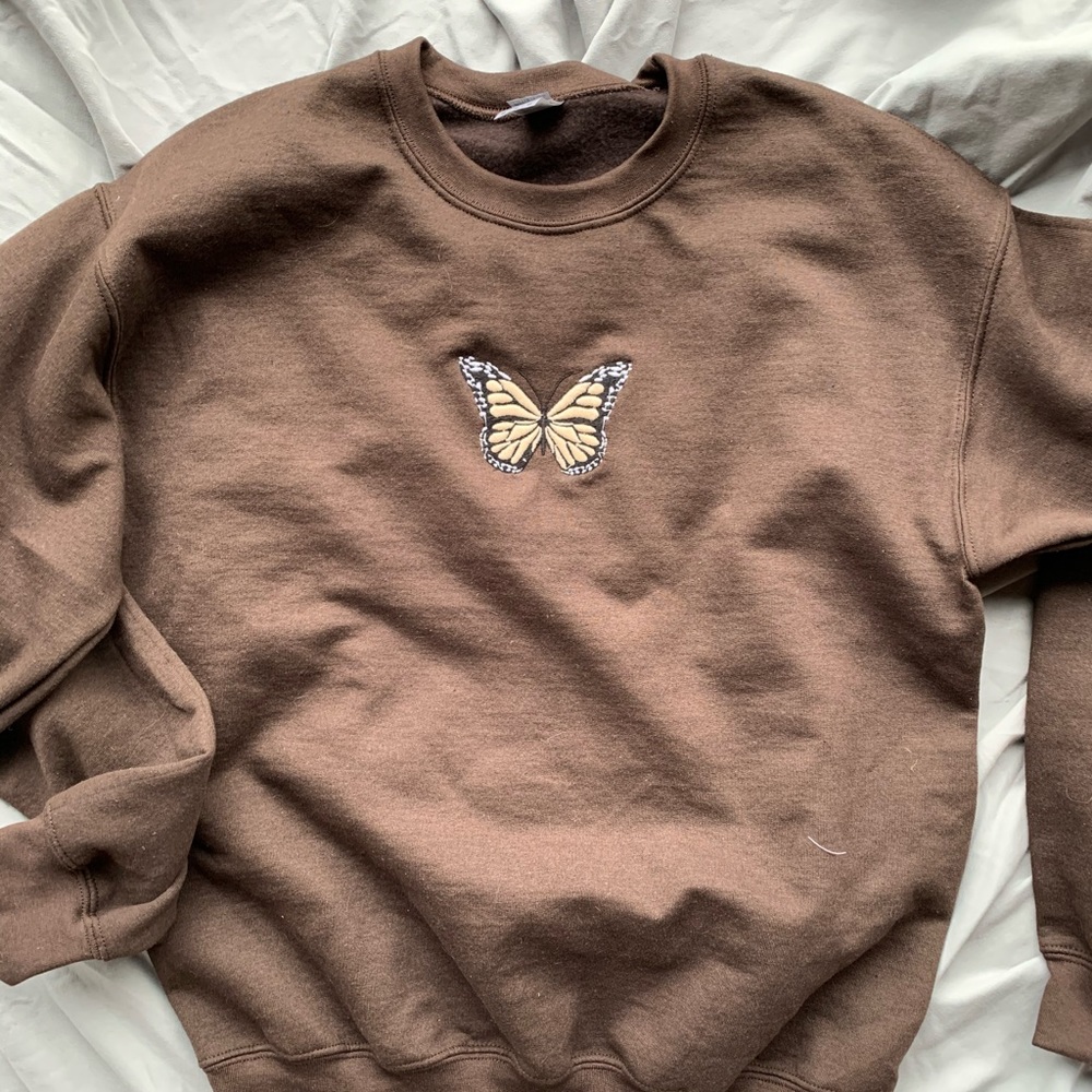 Brown butterfly crewneck